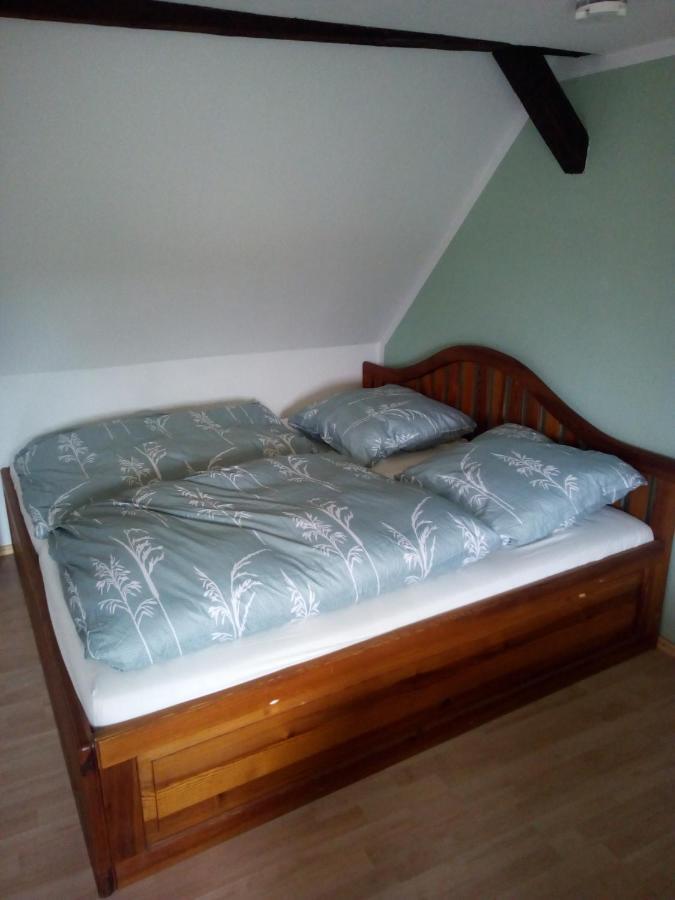 Kleine Ferienwohnung Am Kahlaer Markt Kahla  Dış mekan fotoğraf